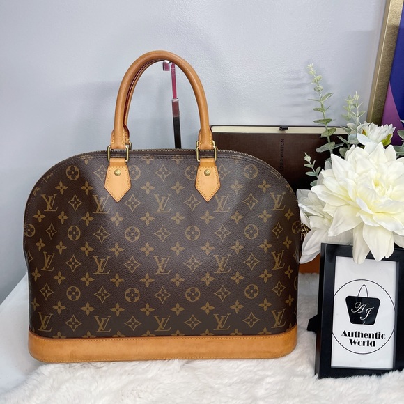 Louis Vuitton Alma Gm monogram Handbag - Picture 2 of 16